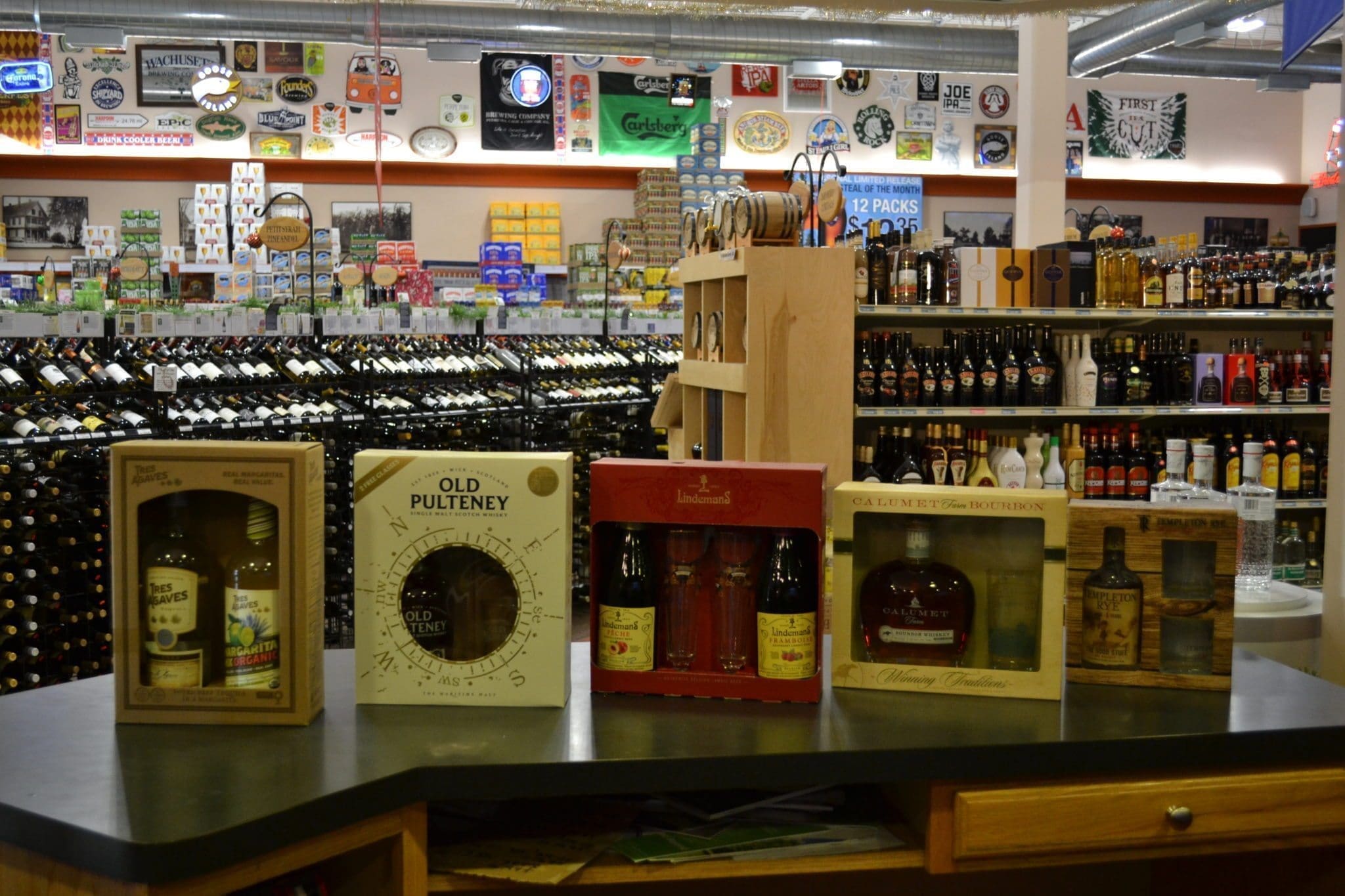 Holiday Spirit, Happy Holidays, Christmas, rye whiskey, gift pack, bourbon, tequila, Lindeman's, whiskey, one stop shop, holiday shopping, christmas shopping, free glassware